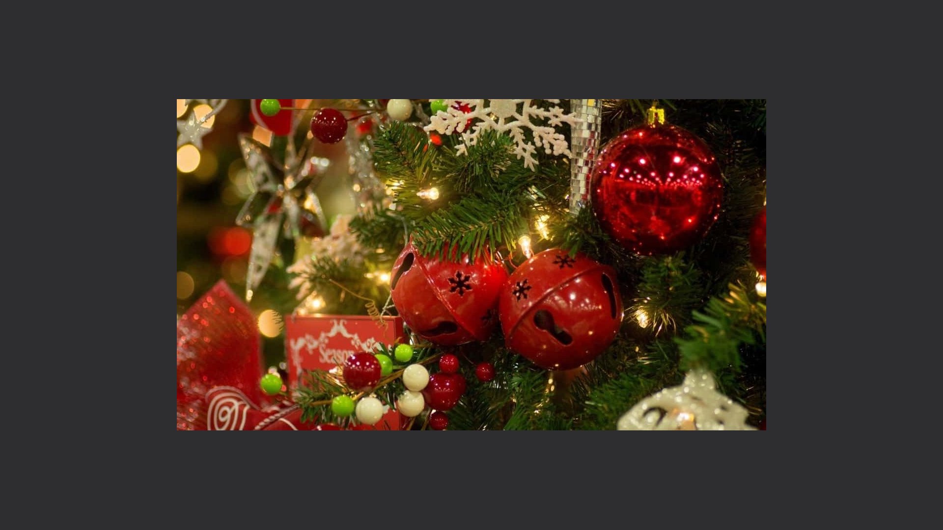 Il Significato Di Natale.Il Significato Delle Palline Sull Albero Di Natale
