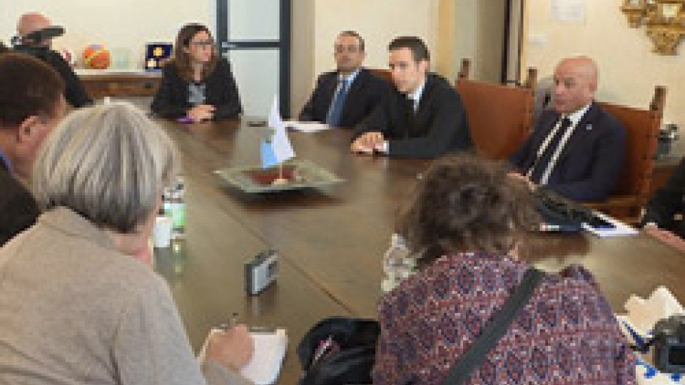 La delegazione incontra esponenti del Governo1° ottobre: oltre ogni confine, Stampa estera a San Marino per raccontare la cerimonia d'insediamento