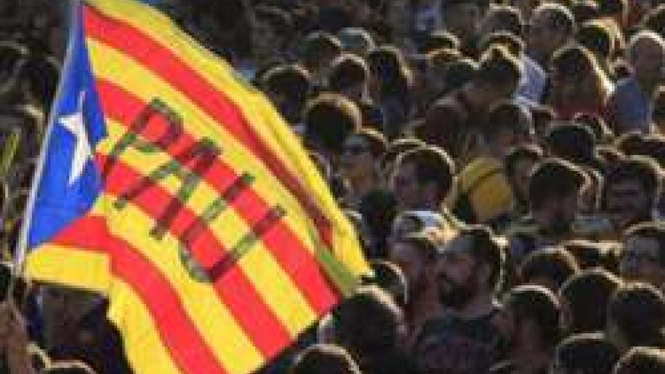 Catalogna: Madrid ferma il Parlamento catalano