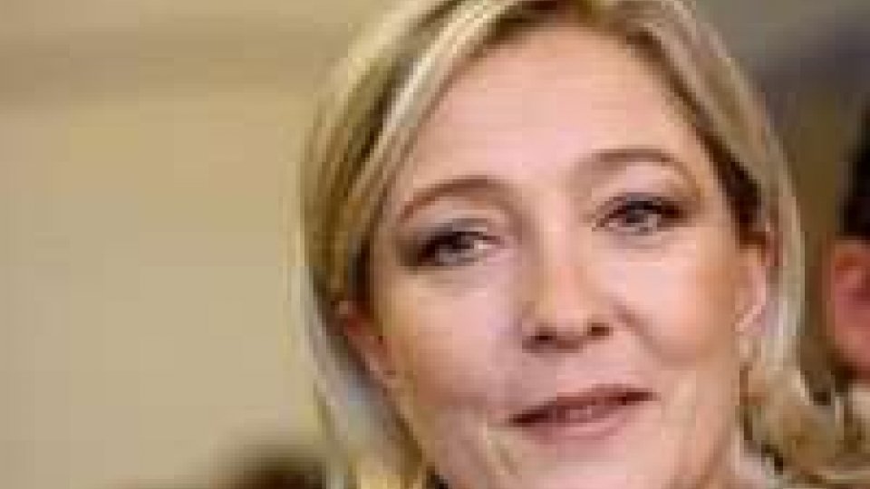Primo maggio in Francia. Le Pen dichiara che lascerà la schede bianca