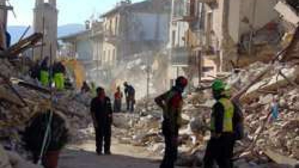 Terremoto: la terra non smette di tremareTerremoto: il racconto da Arquata del Tronto della Troupe di Rtv