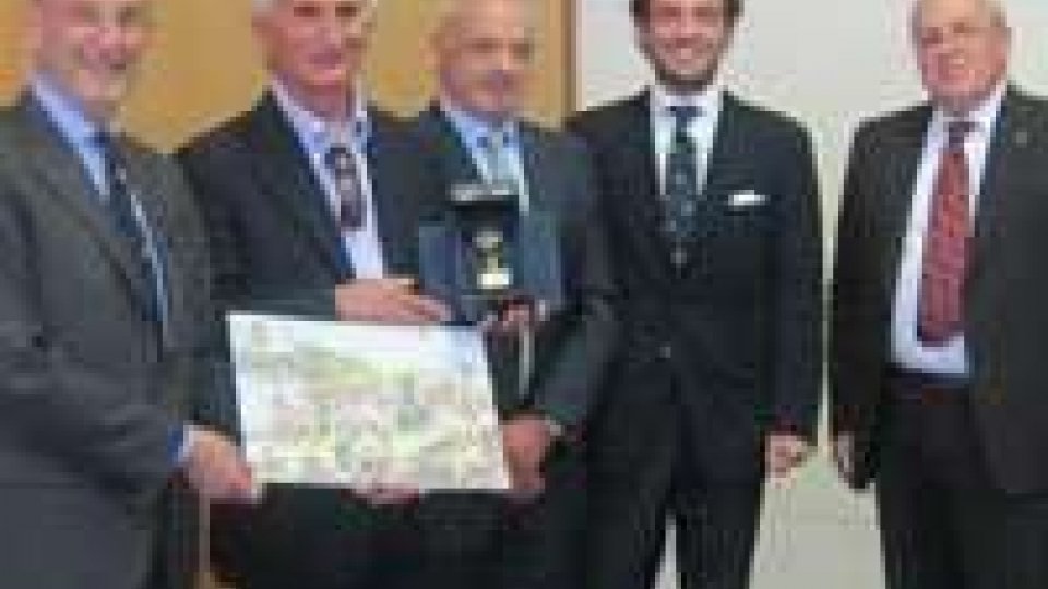 Premio "Francobollo d'oro" all'azienda filatelica e numismatica