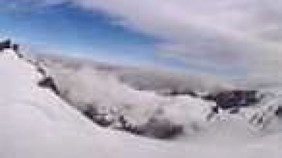 Il Titano sotto la neve. Situazione critica nel Montefeltro