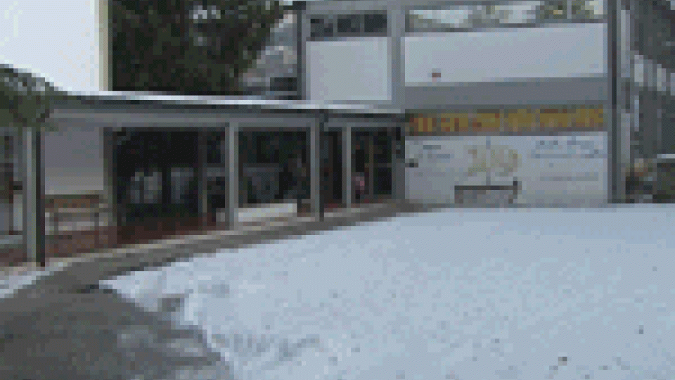 Il gelo provoca lo scoppio di una tubatura alle Elementari di Murata