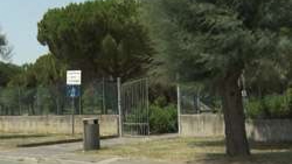 Degrado nel parco di via Angeloni a RiccioneRiccione: cittadini segnalano degrado nel parco di via Angeloni