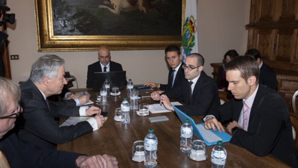 Segretari Renzi e Zafferani incontrano delegazione SEAEAccordo Associazione UE: Segretari Renzi e Zafferani incontrano delegazione SEAE