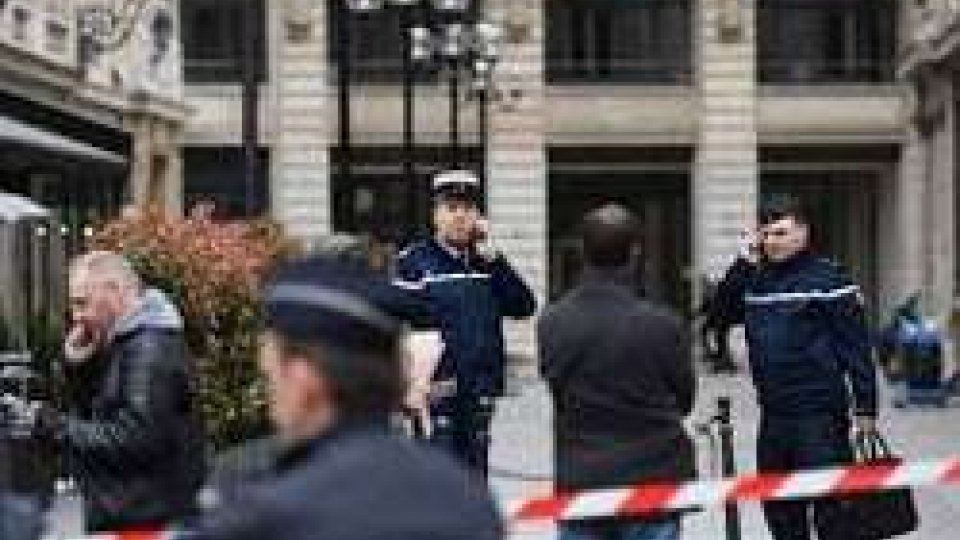 Allerta bomba, evacuato il tribunale di Parigi