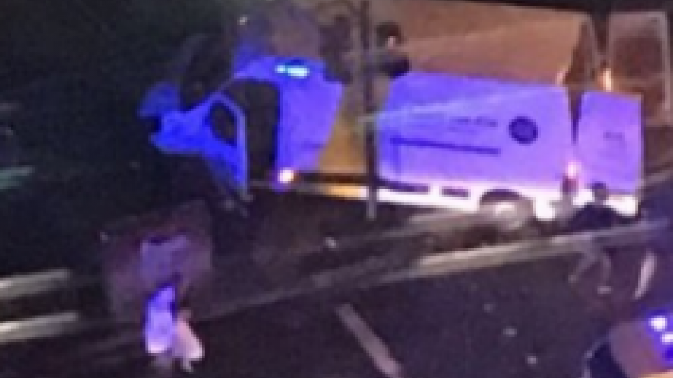 Londra sotto attacco (ph twitter)Londra: duplice attacco terroristico, 7 morti e decine di feriti