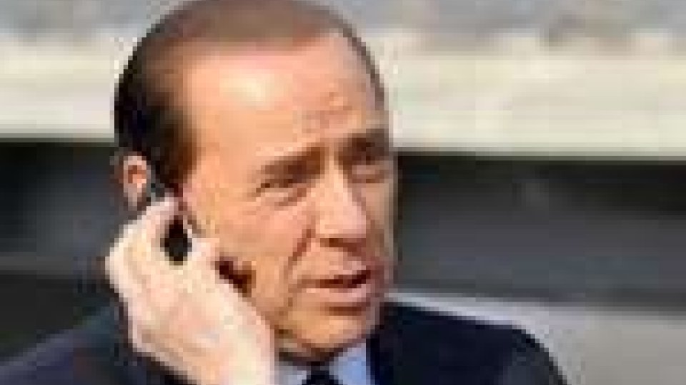 Berlusconi: “Sono intercettato, non ho più il telefonino”