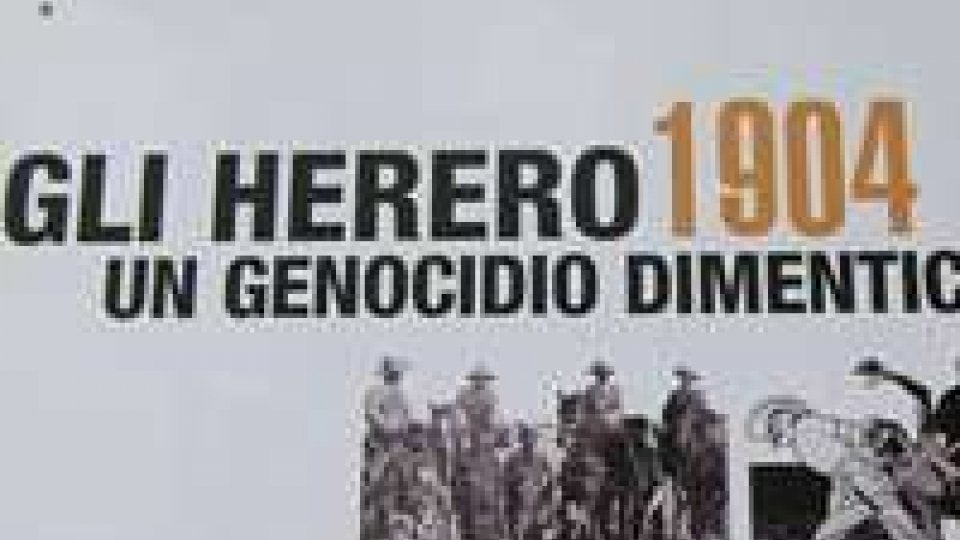 Alle Medie di Fiorentino la mostra “I Genocidi del XX secolo”Alle Medie di Fiorentino la mostra “I Genocidi del XX secolo”