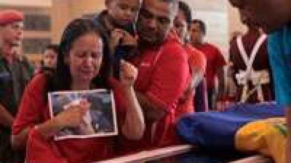 Chavez, Maduro: “forse non più possibile imbalsamare corpo”
