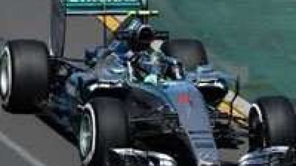 Formula 1: le Mercedes più veloci, subito dietro la Ferrari