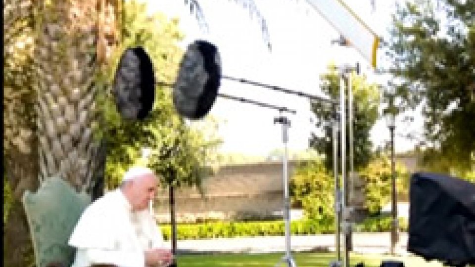 Le riprese con il ponteficeIl cielo del papa sopra Berlino: docu-film, FRANCESCO - WENDERS