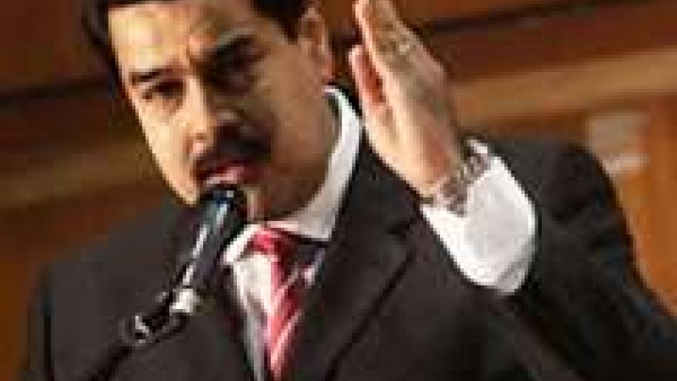 Venezuela: Usa vietano sorvolo Maduro su Porto Rico