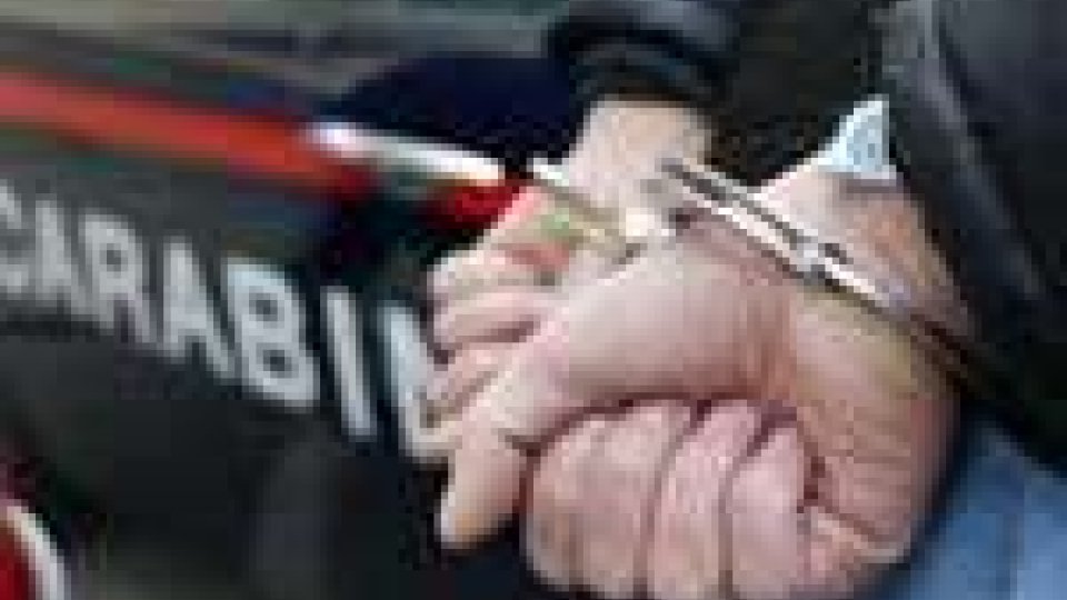 Carabinieri Rimini: due persone denunciate per furto