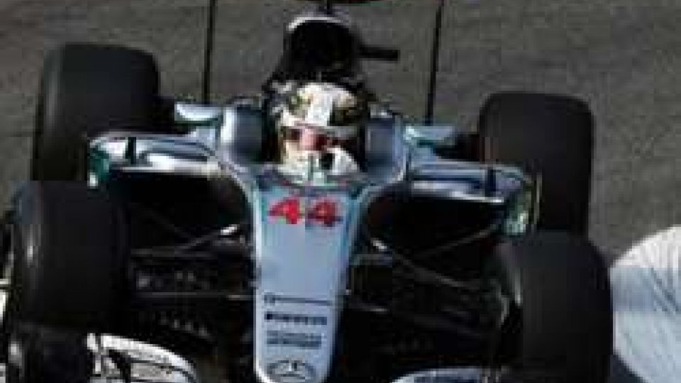 F1, Abu Dhabi:  Lewis Hamilton è il più veloce