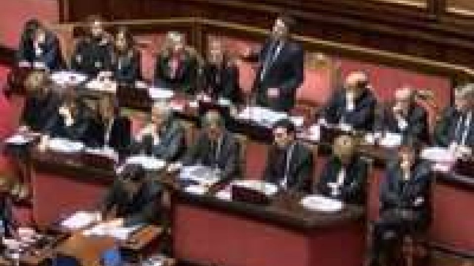 Renzi parla in Senato: "voglia di andare controcorrente"