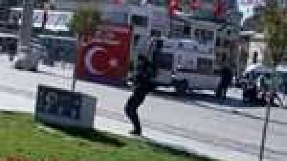 Turchia: madre si getta su una kamikaze per salvare i figli