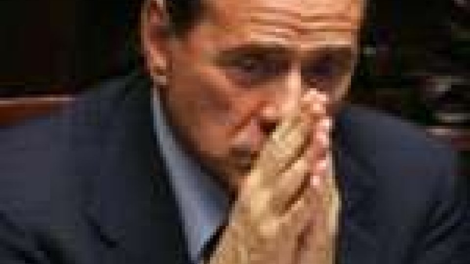 Politica italiana. Berlusconi non molla