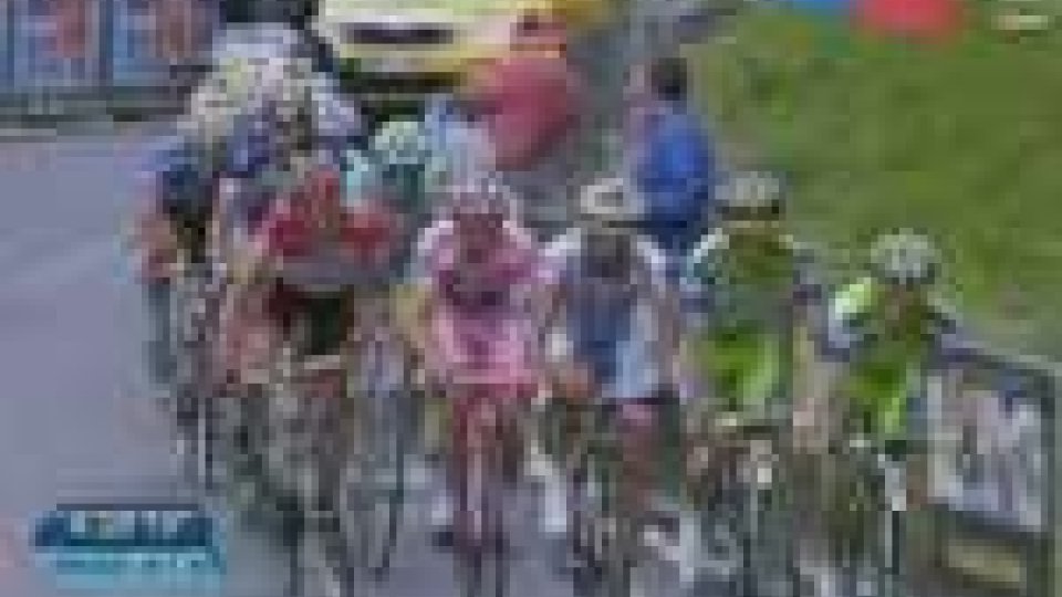 Giro d’Italia a Peio Terme: fa festa Monier, Arroyo sempre in rosa