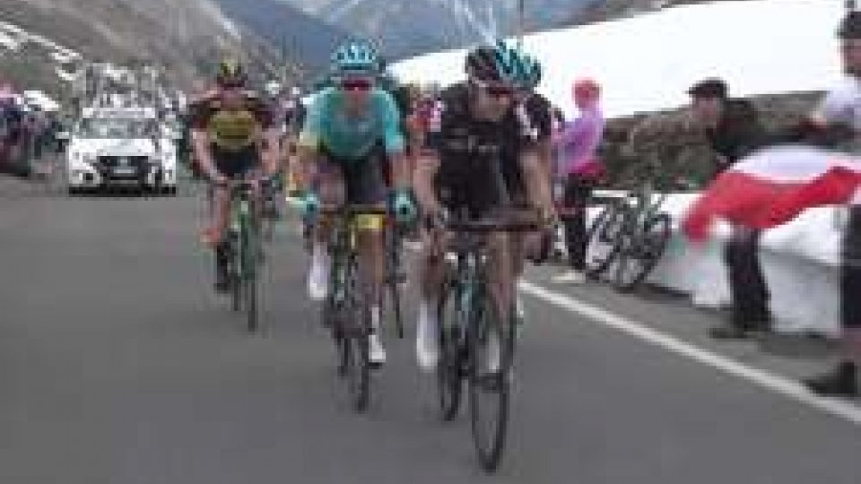 Giro, finalmente Nibali: trionfo dopo Mortirolo e StelvioGiro, finalmente Nibali: trionfo dopo Mortirolo e Stelvio