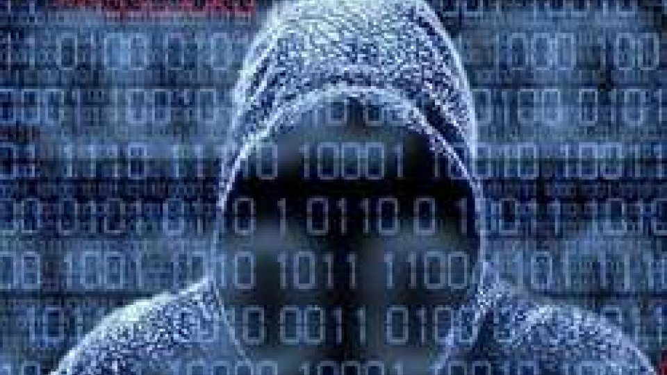 Gli hacker di Anonymous attaccano le caselle mail di un dipendente della Difesa e di un appartenente alla Polizia di Stato