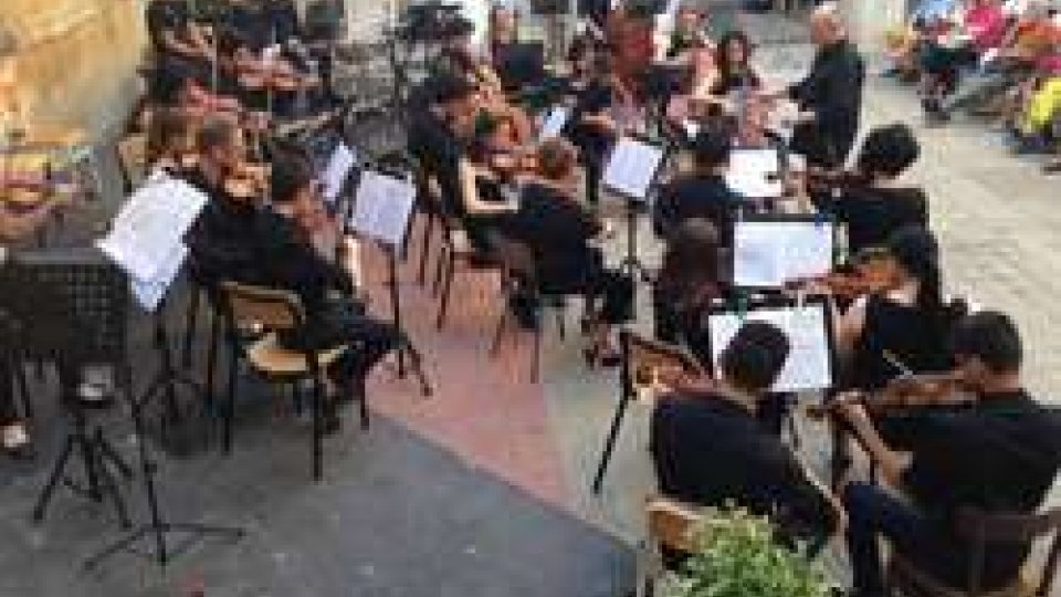 Concerto dell’Orchestra Giovanile dell’Istituto Musicale Sammarinese presso il chiostro del Conservatorio “B. Maderna” di Cesena