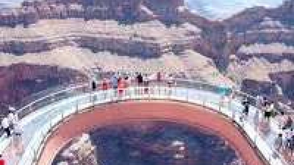 Usa: shutdown, riaprono Statua Libertà e Grand Canyon