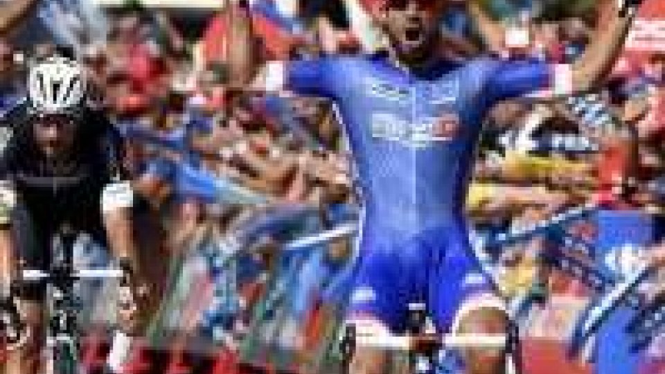 Ciclismo, Vuelta: la seconda tappa a Bouhanni, Valverde in rosso