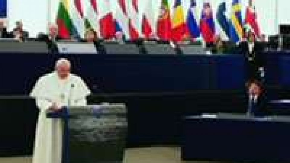 Papa Francesco parla all'Eurparlamento di Strasburgo: presente anche ValentiniPapa Francesco parla all'Eurparlamento di Strasburgo: presente anche Valentini