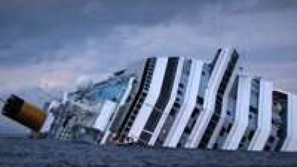 Costa Concordia: Schettino a Le Figaro, colpa degli ufficiali