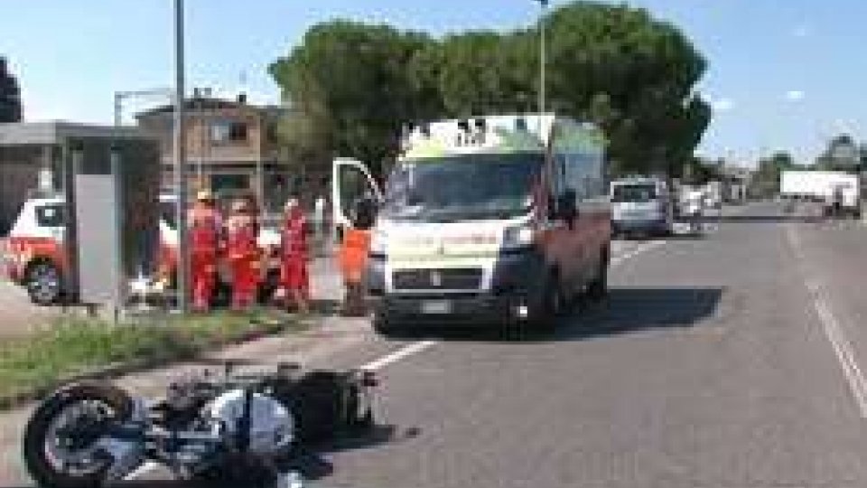 brutto incidente sulla via EmiliaSantarcangelo: brutto incidente per motociclista che si trova in gravi condizioni