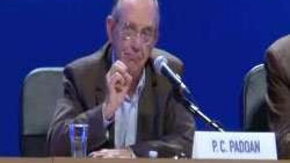 Pier Carlo PadoanMeeting, Padoan: "Taglio tasse sia credibile e stabile"
