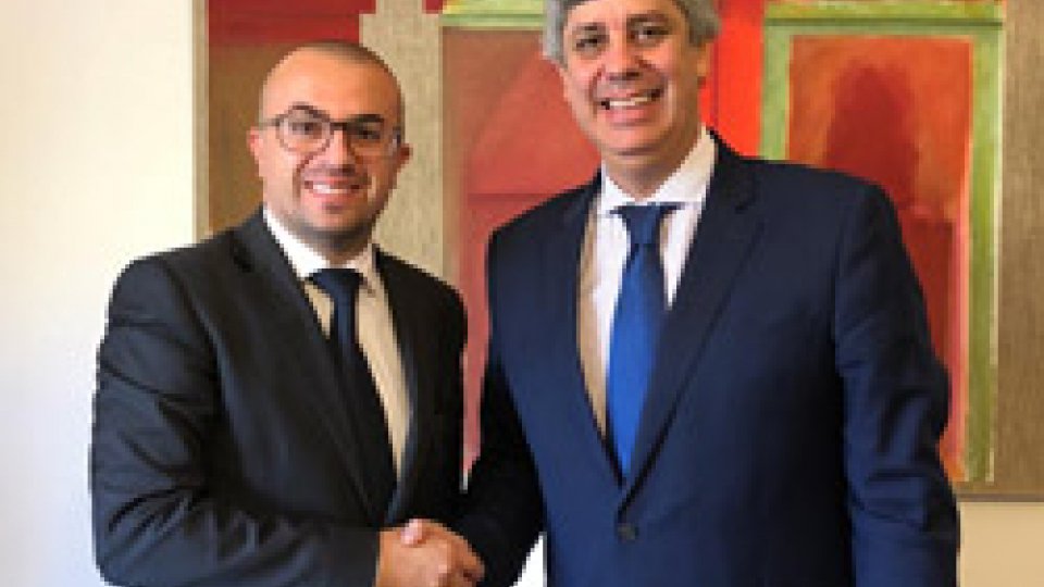 Il Segretario Simone Celli con il Ministro delle Finanze del Portogallo Mario Centeno