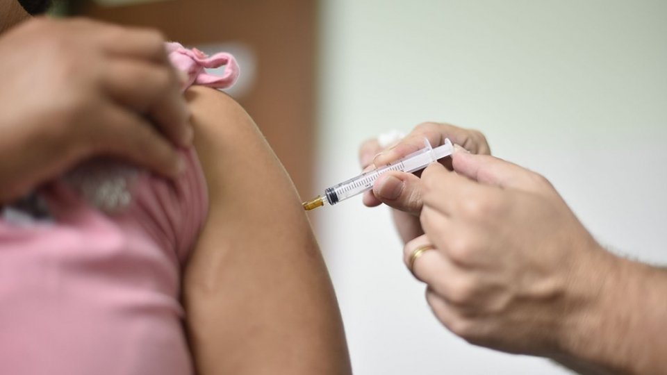 Vaccini: a Rimini multe fino a 100 euro al giorno per i non vaccinati
