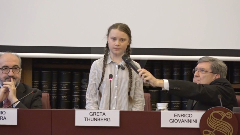 Greta Thunberg al SenatoGreta Thunberg in Senato: "Noi giovani non scendiamo in piazza per farci i selfie"