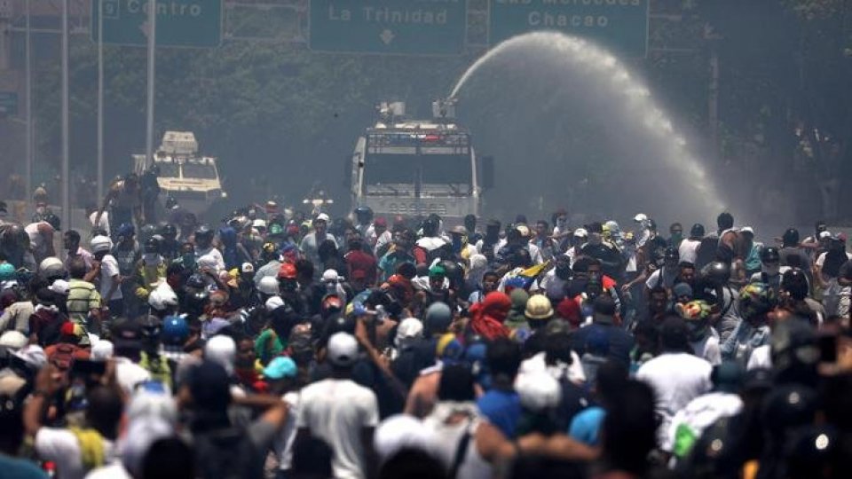 Proteste in Venezuela. Foto ansa
