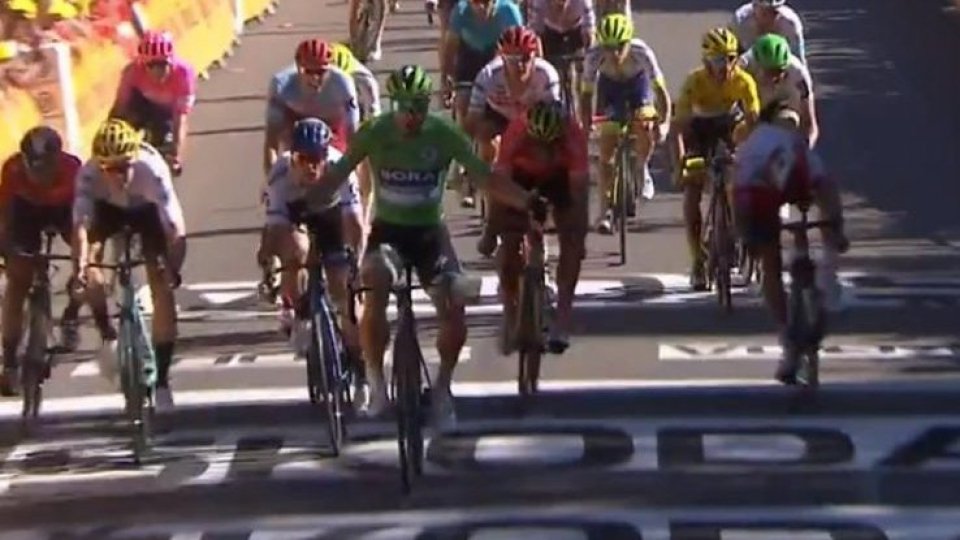 Tour de France, ecco Sagan: beffato Trentin in volata