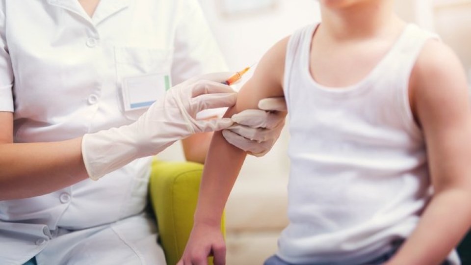 Una vaccinazione. Foto ansa
