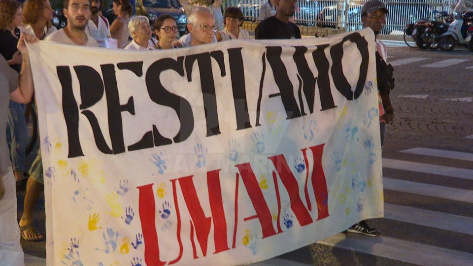 Marcia pacifica per i diritti e contro lo sfruttamento a Rimini
