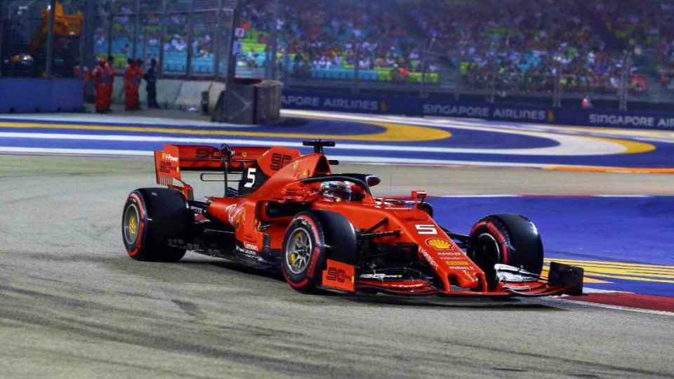 A Singapore è doppietta Ferrari