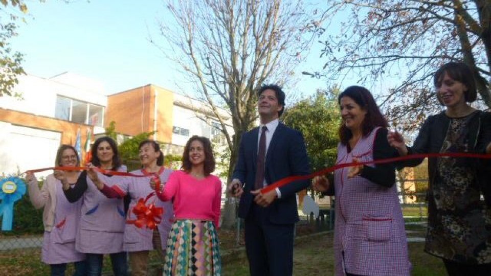 Giardini sensoriali: inaugurato ieri il nuovo spazio all’asilo Peter Pan di via Sacramora