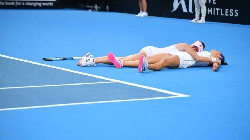 La gioia di Garcia e Mladenovic dopo il successo nel doppio - Finale Fed Cup 2019  @FFTennis