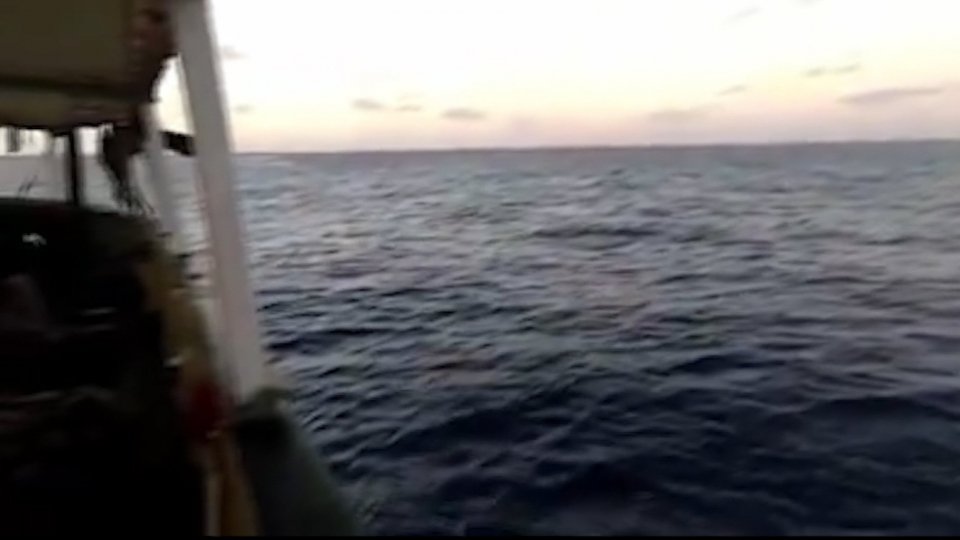 Migranti: naufragio barcone a un miglio di Lampedusa