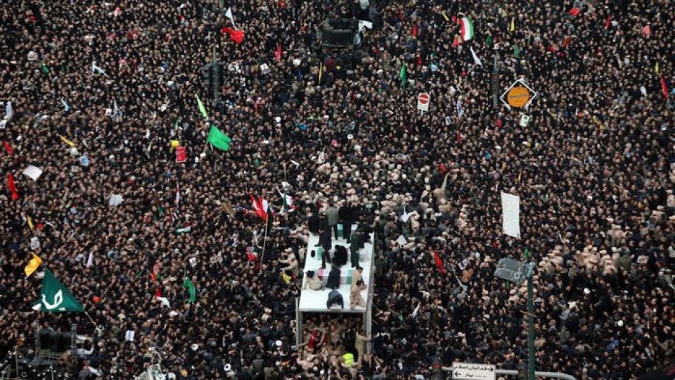 Morte Soleimani: milioni a Teheran per il funerale. Trump minaccia di colpire i siti culturali iraniani