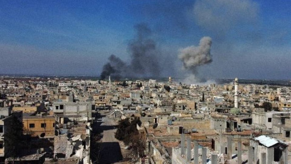Siria: morti militari turchi in un raid aereo, Ankara dichiara di non fermare più i rifugiati