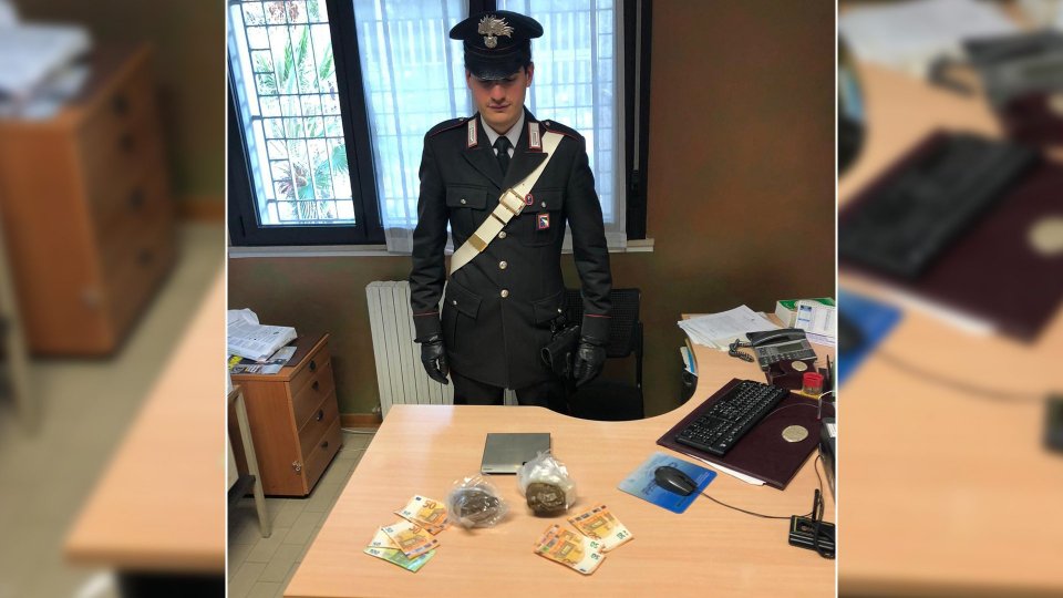 Arrestata 26enne di Rimini, in auto con oltre un chilo di eroina