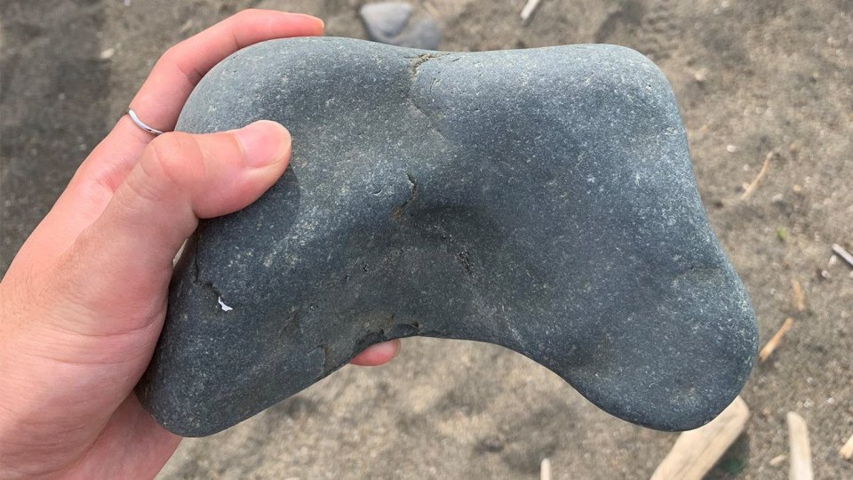 Trovata pietra a forma di controller