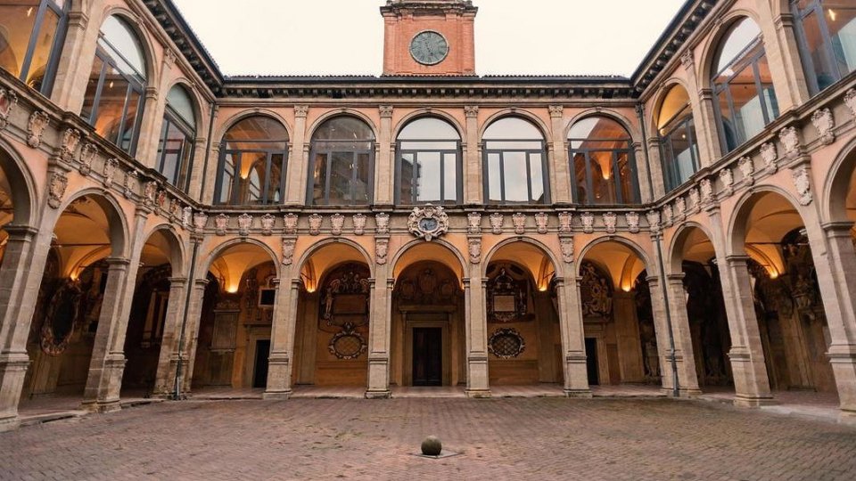 L'Archiginnasio di Bologna. Foto Ansa
