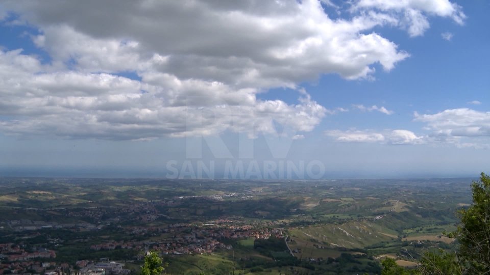 Allerta meteo per domani in Emilia-Romagna e San Marino: previsti temporali, forte vento e grandinate